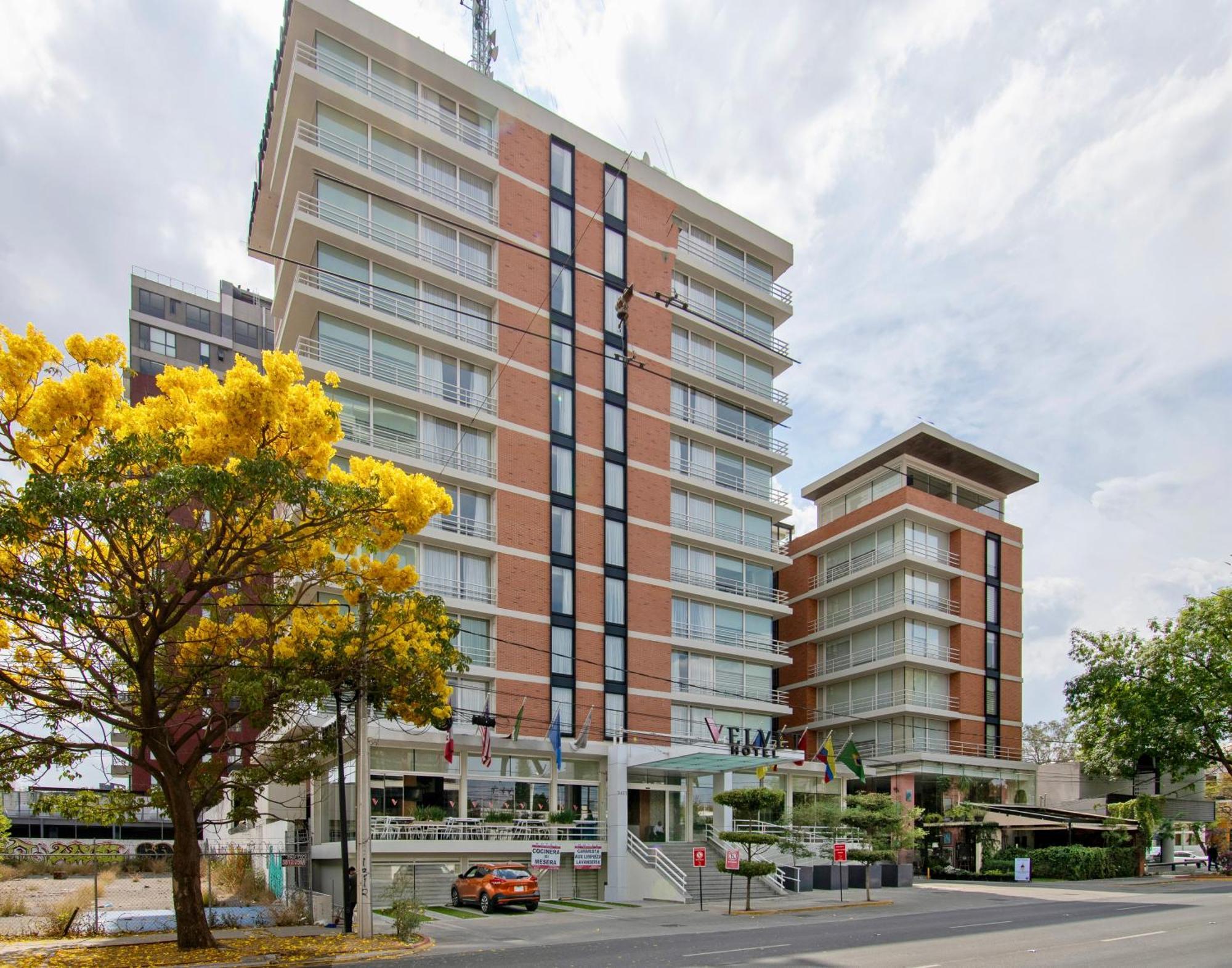 Hotel Velvet Plaza Guadalajara Exteriör bild